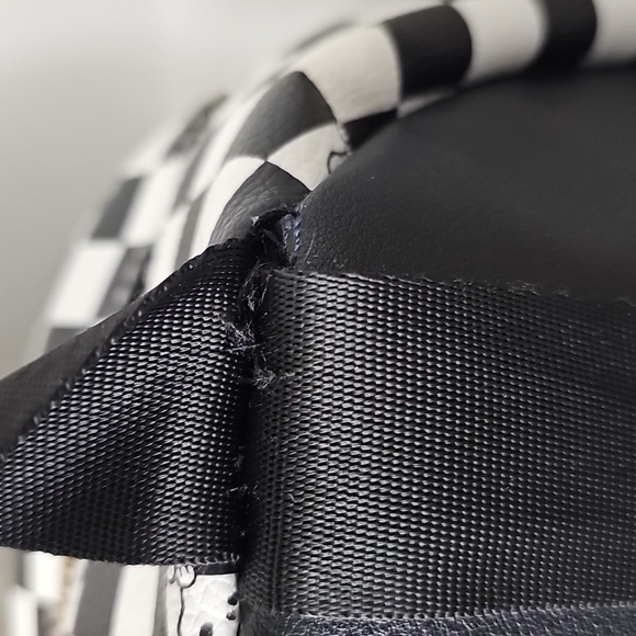 Peanuts "Snoopy" Mini Backpack - Picture 6 of 10